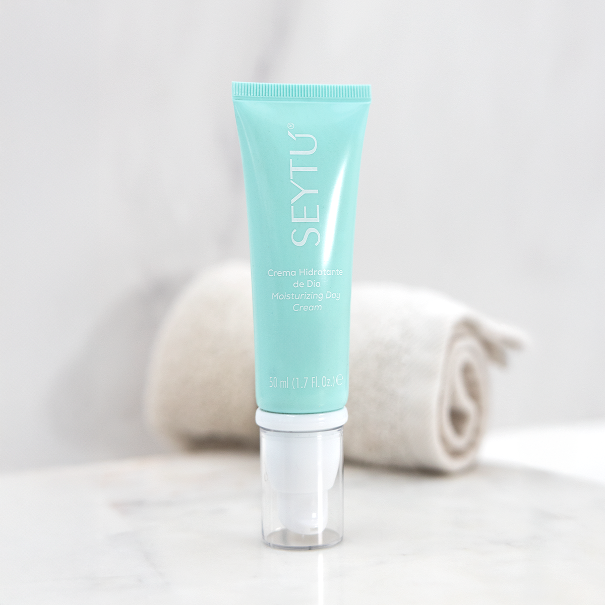 Moisturizing Day Cream SPF20 - Image 2